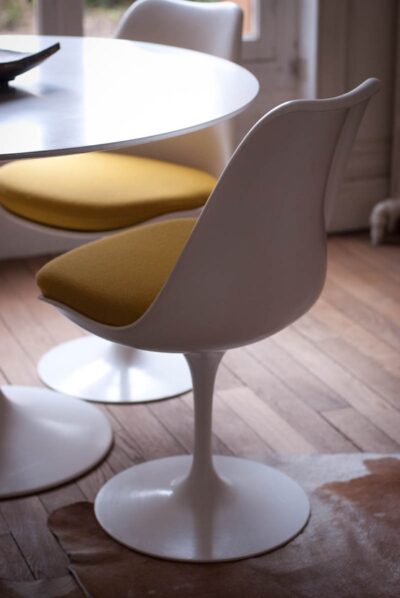 Tavolo tondo lucido eero saarinen tulip bianco 120cm rotondo - immagine 3